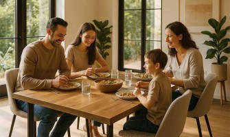 محبوب‌ترین مدل‌های میز ناهارخوری سال ۲۰۲۵